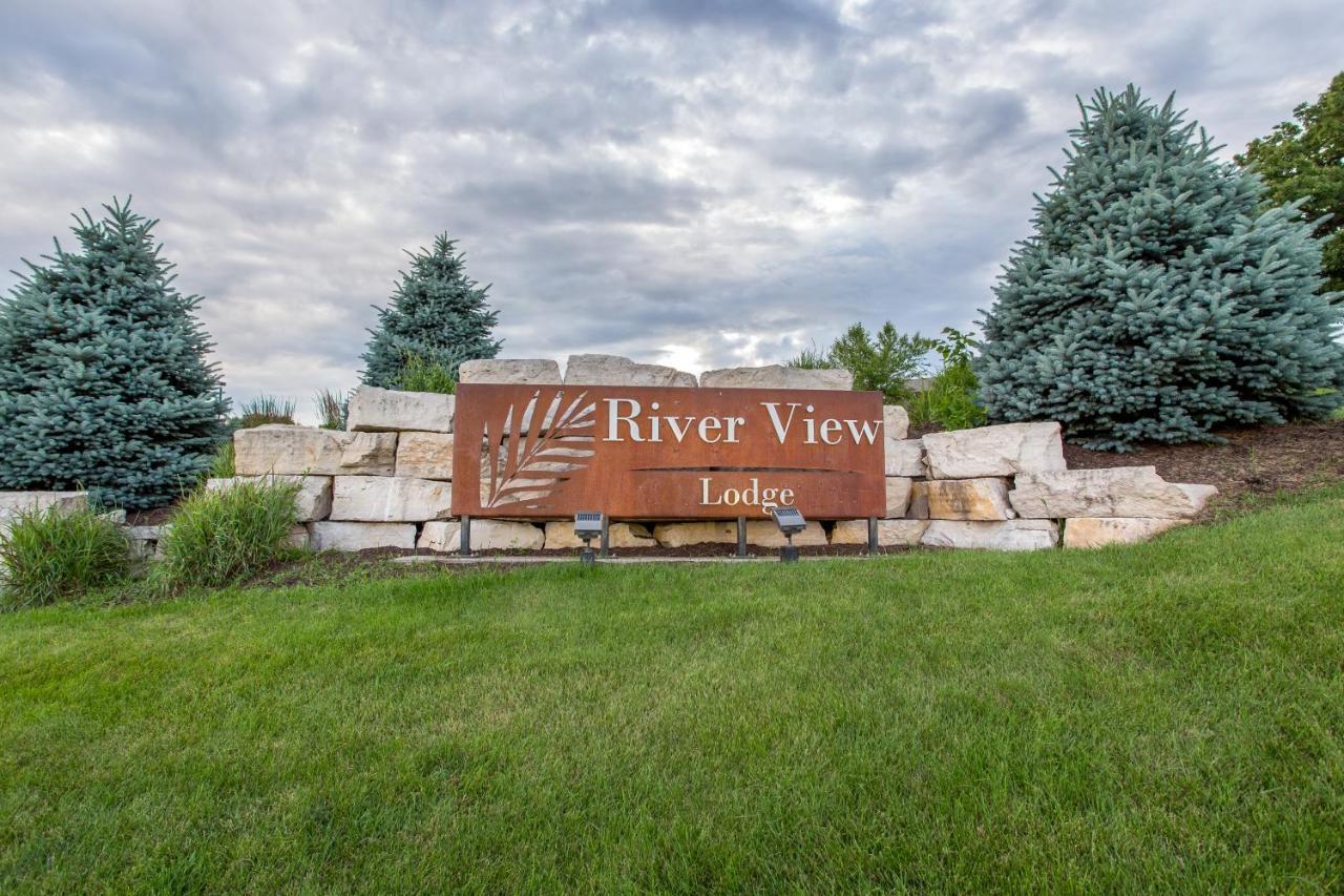 River View Lodge Le Claire Exterior foto